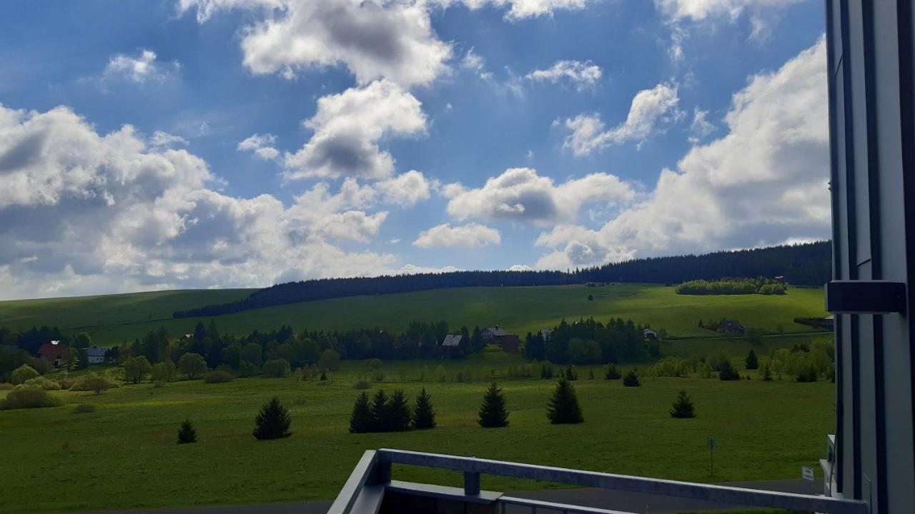 Mezonetovy Apartman Se Dvema Balkony A Vyhledem Loučná pod Klínovcem エクステリア 写真